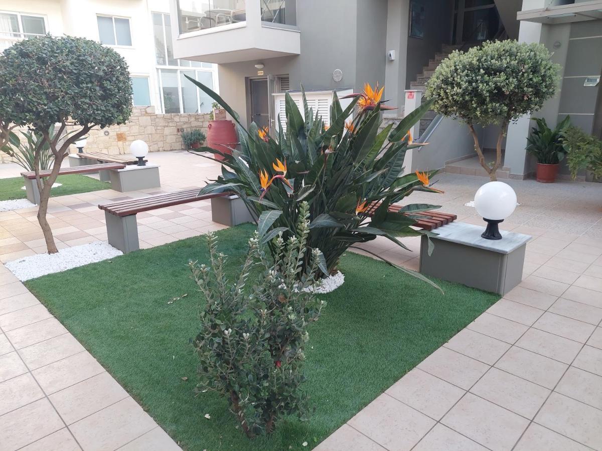 Nektar Beach Hotel Stalós Buitenkant foto